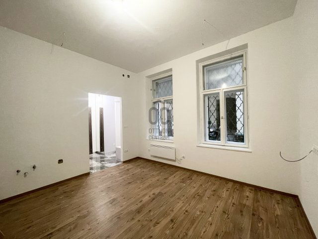 Eladó téglalakás, Budapesten, VI. kerületben 94.9 M Ft, 2 szobás