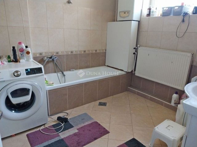 Eladó családi ház, Szegeden 184.9 M Ft, 4+1 szobás