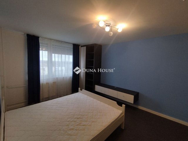 Eladó panellakás, Tatabányán, Mártírok úton 48.9 M Ft