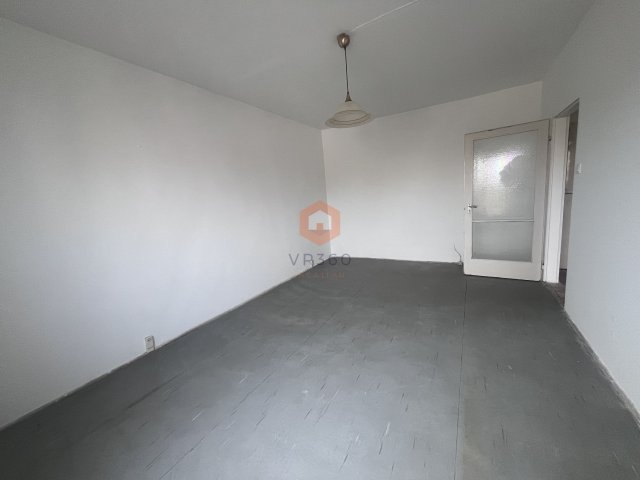 Eladó panellakás, Pécsett, Varsány utcában 37.2 M Ft, 2 szobás