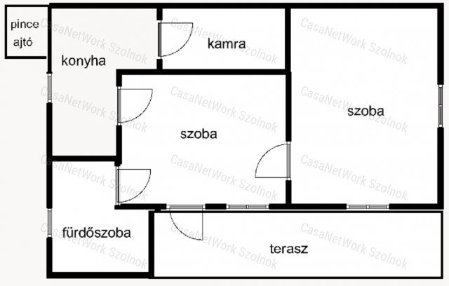 Eladó családi ház, Szolnokon 18 M Ft, 2 szobás