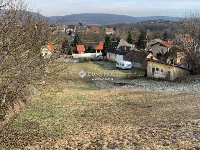 Eladó telek, Tatán 39 M Ft / költözzbe.hu