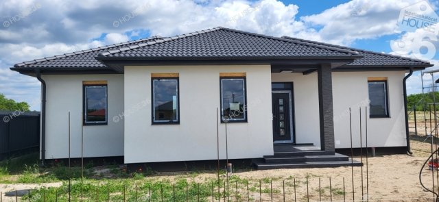 Eladó családi ház, Kiskunfélegyházán 46.99 M Ft, 4 szobás