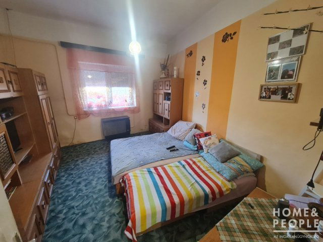 Eladó családi ház, Hódmezővásárhelyen 48 M Ft, 6 szobás
