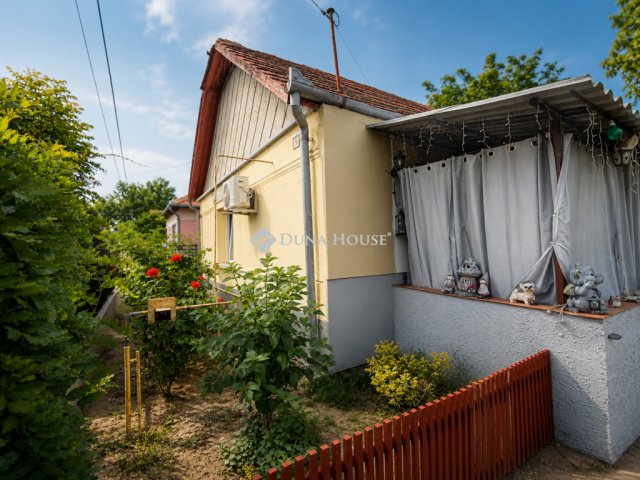 Eladó családi ház, Tápiószentmártonon 33.5 M Ft, 3 szobás