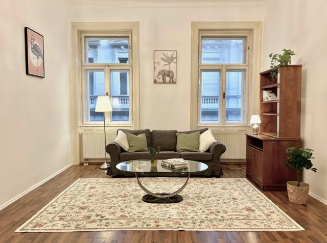 Kiadó téglalakás, albérlet, VI. kerületben, Weiner Leó utcában