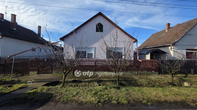 Eladó családi ház, Kabán 28.5 M Ft, 3 szobás