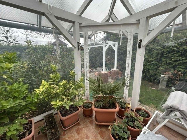 Eladó családi ház, Vecsésen 144.9 M Ft, 4 szobás