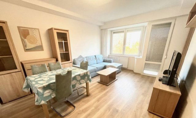 Kiadó téglalakás, albérlet, Pécsett 170 E Ft / hó, 2 szobás