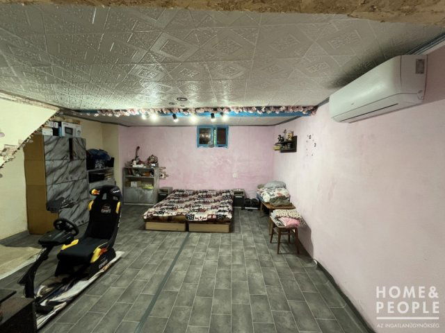 Eladó családi ház, Kiszomboron 30.99 M Ft, 3 szobás