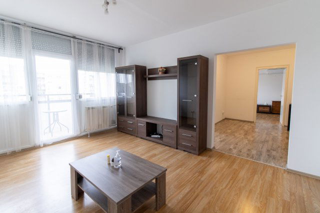 Kiadó panellakás, albérlet, Dunakeszin, Barátság útján