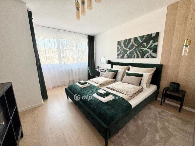 Eladó téglalakás, Debrecenben 119 M Ft, 3 szobás