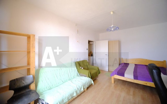 Eladó panellakás, Pécsett 44.9 M Ft, 2 szobás