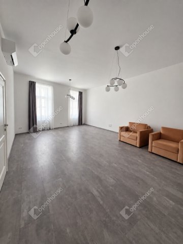 Eladó téglalakás, Győrött 135.95 M Ft, 4 szobás