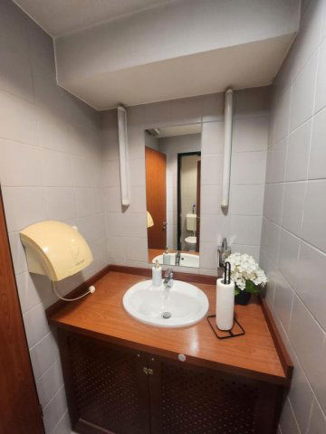 Eladó üzlethelyiség, Budapesten, IV. kerületben 75 M Ft