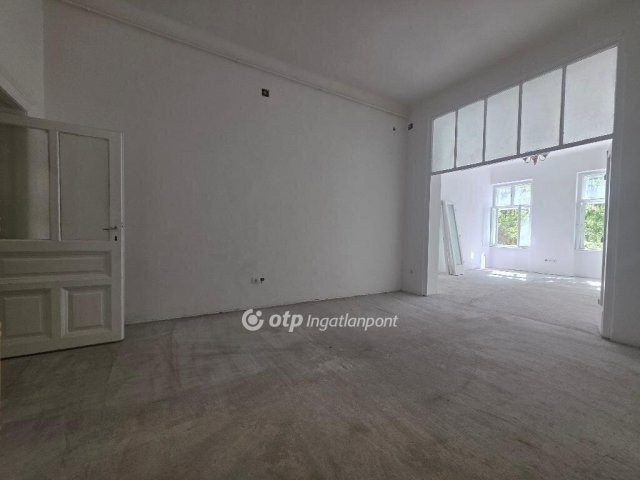 Eladó téglalakás, Budapesten, VIII. kerületben 65.99 M Ft