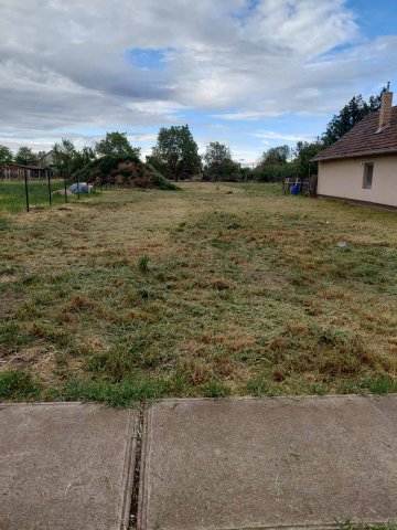 Eladó telek, Sárándon, Bajcsy-Zsilinszky utcában 13.5 M Ft