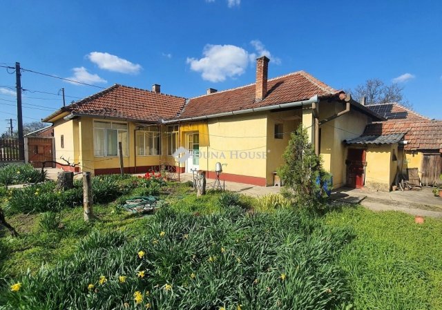 Eladó családi ház, Békéscsabán 17.5 M Ft, 3 szobás