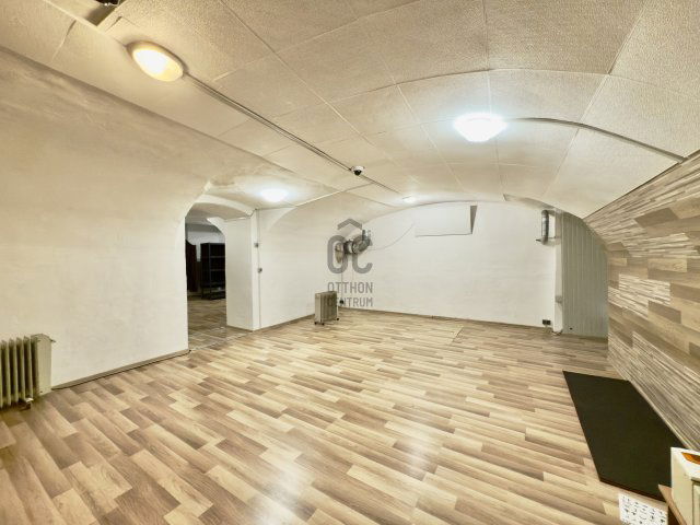 Eladó ipari ingatlan, Budapesten, IX. kerületben 39 M Ft