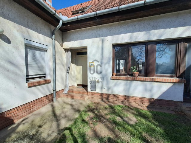 Eladó sorház, Kecskeméten 99 M Ft, 5 szobás