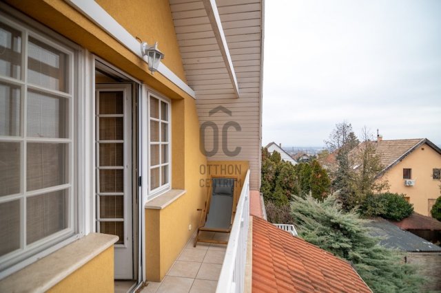 Eladó családi ház, Pomázon 179.9 M Ft, 6 szobás