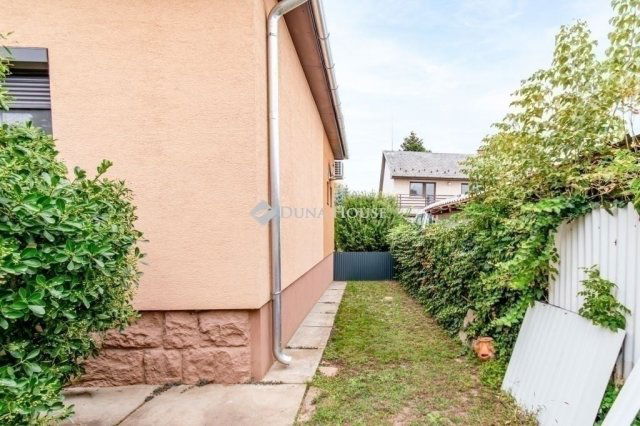 Eladó családi ház, Budapesten, XVIII. kerületben 99.9 M Ft