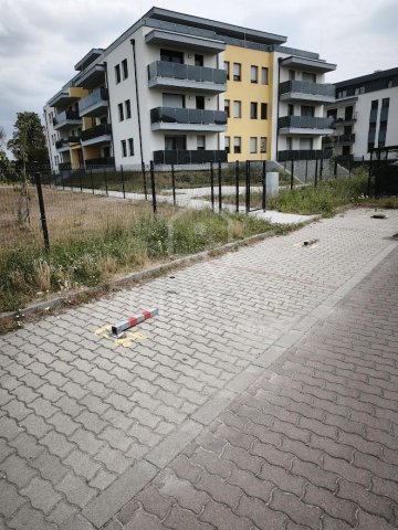 Eladó garázs, Tatán 4.99 M Ft / költözzbe.hu