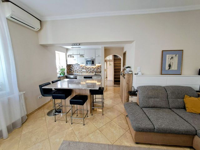 Eladó családi ház, Kecskeméten 64.9 M Ft, 2 szobás