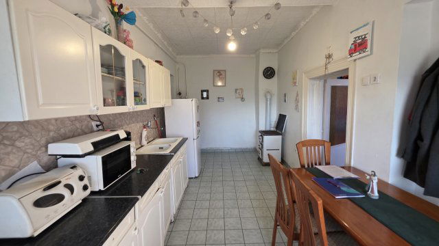 Eladó családi ház, Füzesabonyban 23.9 M Ft, 2 szobás