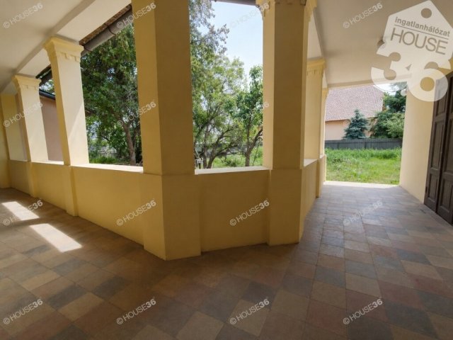 Eladó családi ház, Tiszaalpáron 33.9 M Ft, 3 szobás