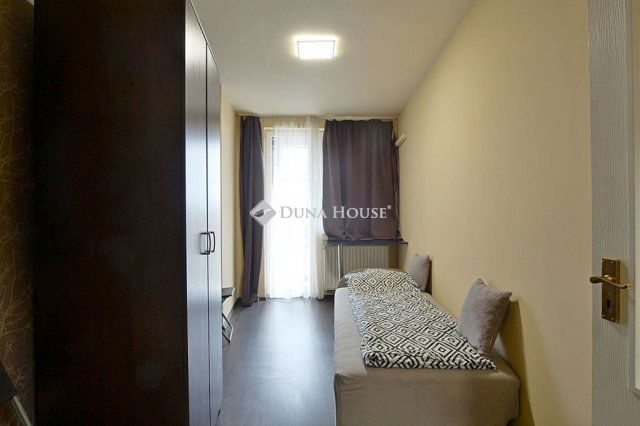 Kiadó téglalakás, albérlet, Kecskeméten 300 E Ft / hó