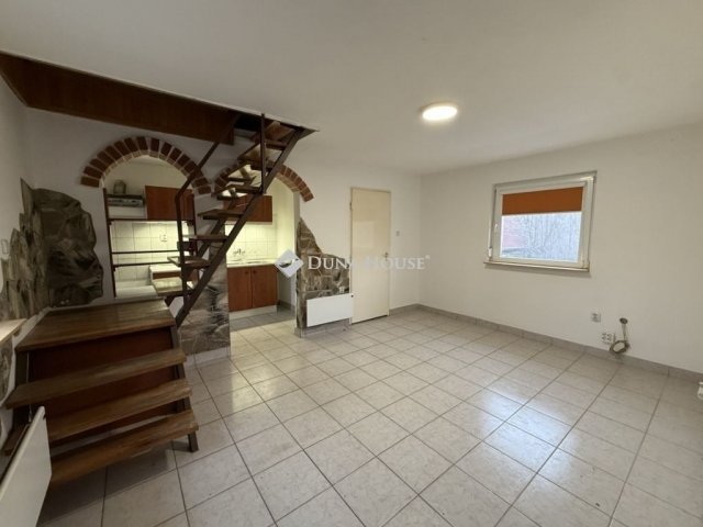 Eladó családi ház, Isaszegen 47.5 M Ft, 2 szobás