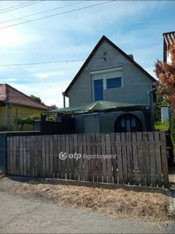 Eladó nyaraló, Lánycsókon 12 M Ft, 1 szobás
