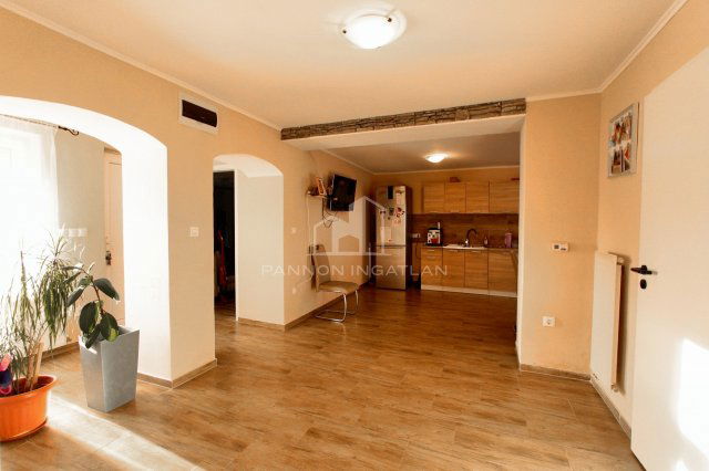 Eladó családi ház, Nagyesztergáron 64.9 M Ft, 3 szobás