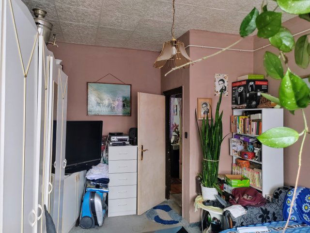 Eladó téglalakás, Várpalotán 28 M Ft, 2 szobás