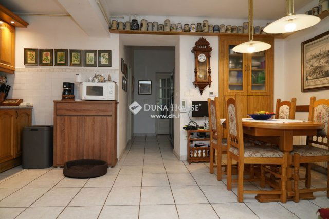 Eladó családi ház, Veszprémben 149 M Ft, 4+1 szobás