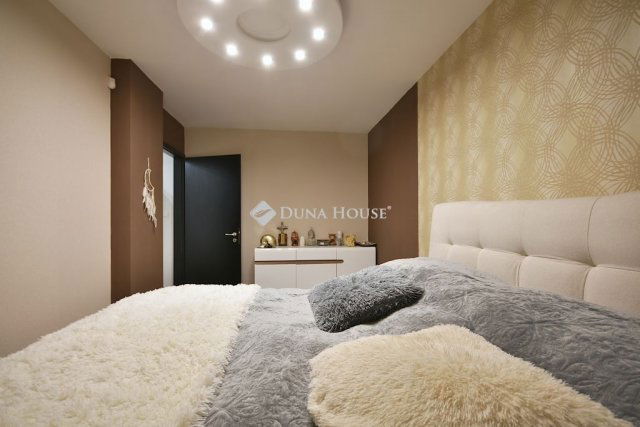 Eladó téglalakás, Budapesten, XVIII. kerületben 99.5 M Ft