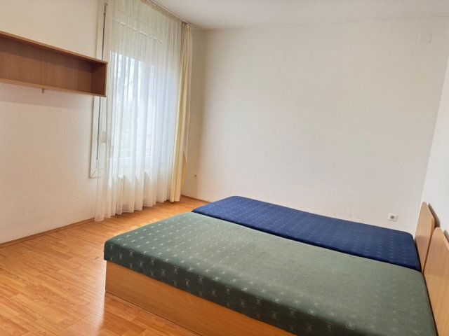 Eladó téglalakás, Debrecenben 95 M Ft, 4 szobás