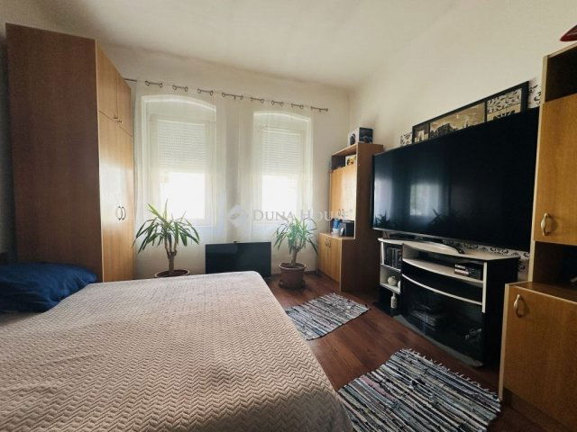 Eladó családi ház, Piliscséven 44.7 M Ft, 2 szobás