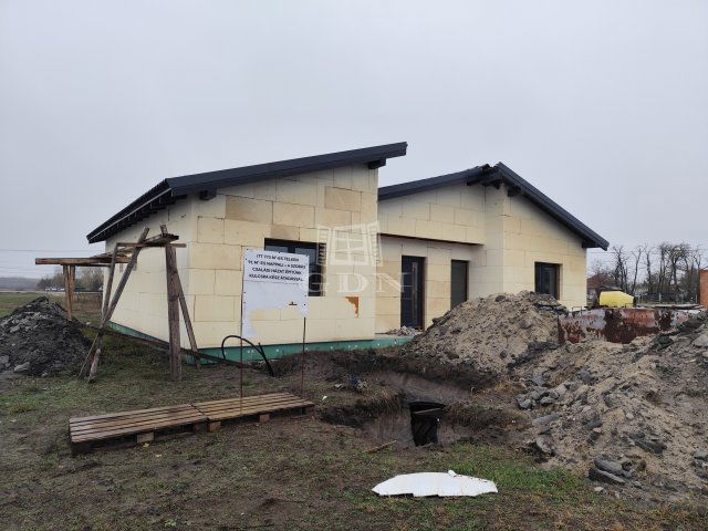 Eladó családi ház, Jakabszálláson 74.9 M Ft, 3 szobás