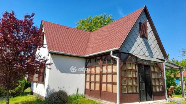 Eladó nyaraló, Balatonfőkajáron 39 M Ft, 3+1 szobás