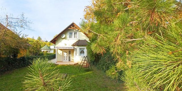 Eladó családi ház, Balatonkenesén 115 M Ft, 4 szobás