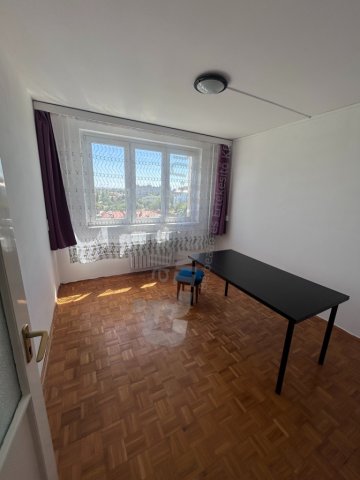 Kiadó panellakás, albérlet, III. kerületben, Solymár utcában