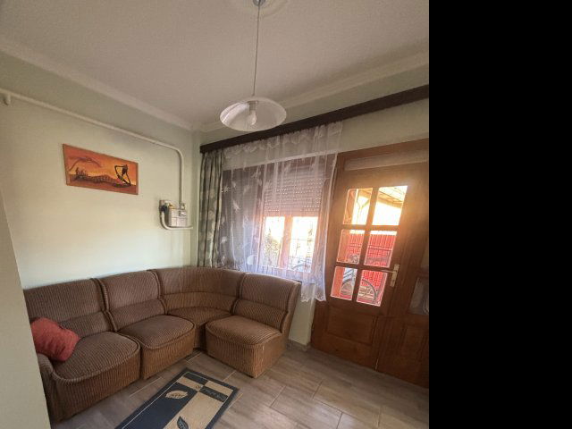 Eladó családi ház, Tiszavasváriban 20.99 M Ft, 2 szobás