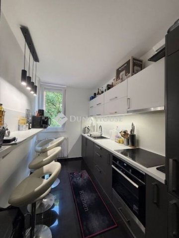 Eladó téglalakás, Budapesten, XVIII. kerületben 64.9 M Ft