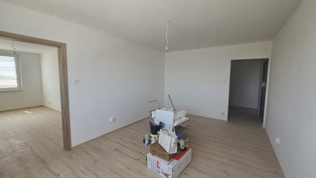 Eladó panellakás, Debrecenben 72 M Ft, 3 szobás