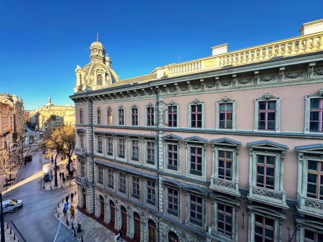 Eladó téglalakás, Budapesten, V. kerületben 139.9 M Ft, 4 szobás