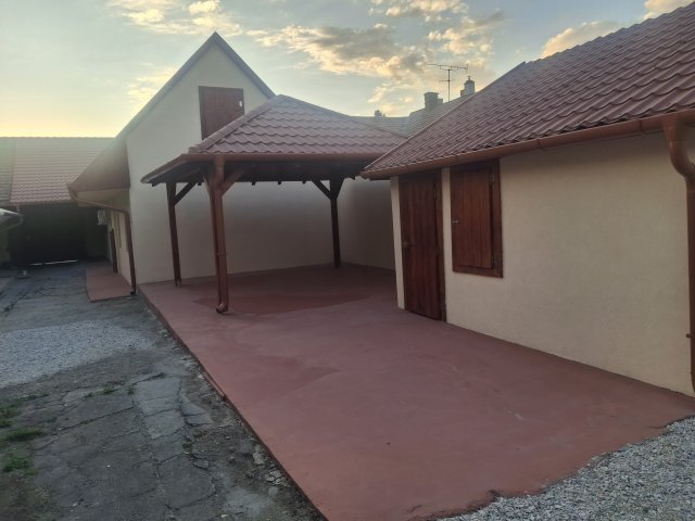 Eladó családi ház, Esztergomban, Jókai Mór utcában 98 M Ft