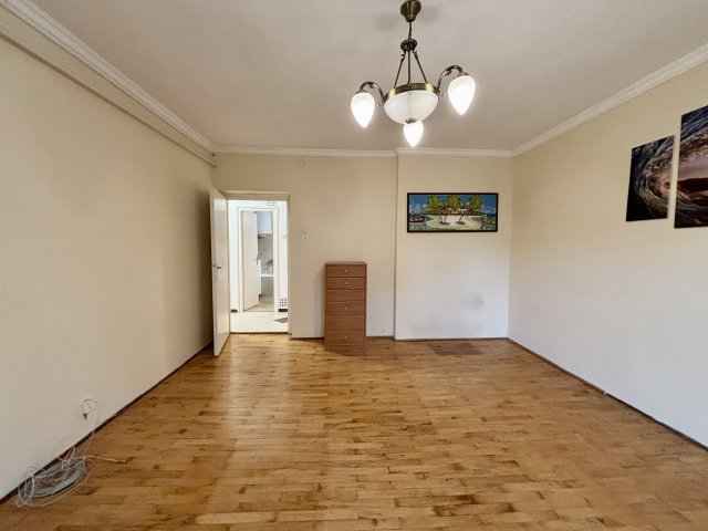 Eladó téglalakás, Pápán 34.9 M Ft, 2 szobás