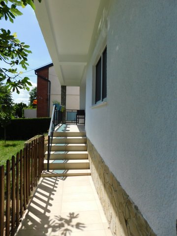 Eladó családi ház, Vonyarcvashegyen 114.9 M Ft, 6 szobás